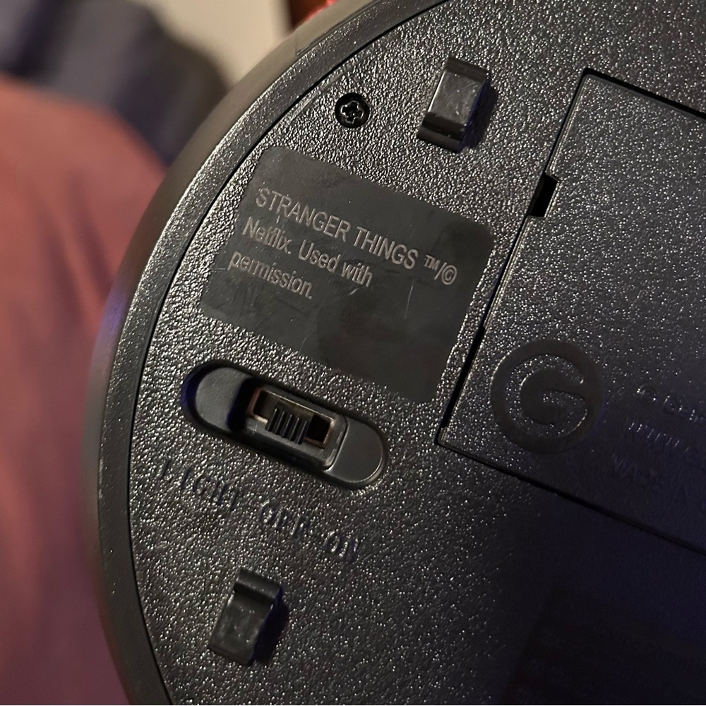 Stranger Things Halloween LED Shadow Lights Spinning Globe - Picture 9 of 9